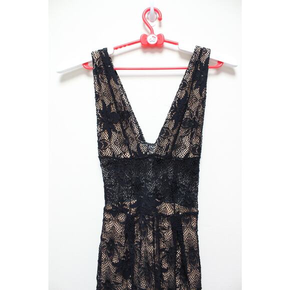 Free People Nightcap Black Fleur Mesh Lace Crop Jumpsuit Size 2 - Picture 4 of 7